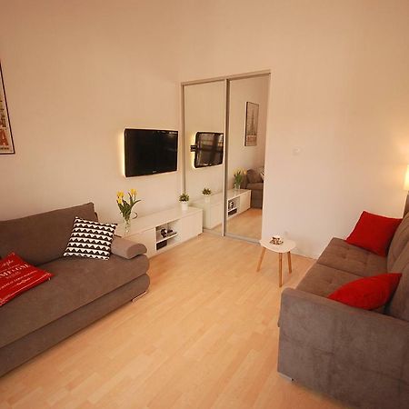 Nowy Apartament Wilcza 华沙 外观 照片